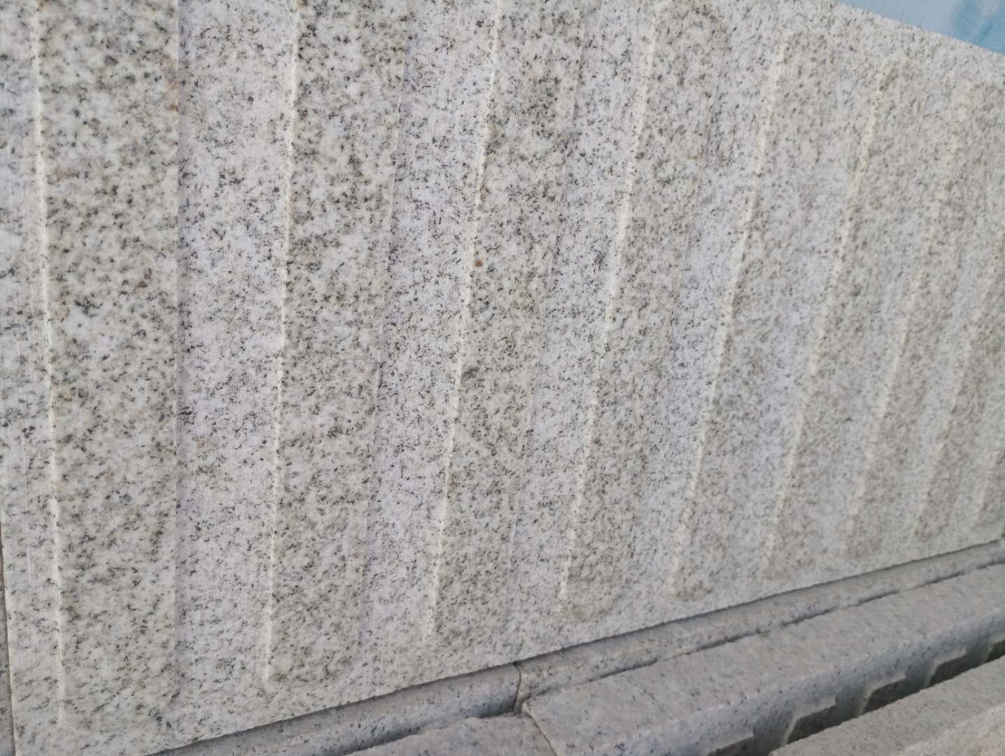 山东黄金麻盲道石