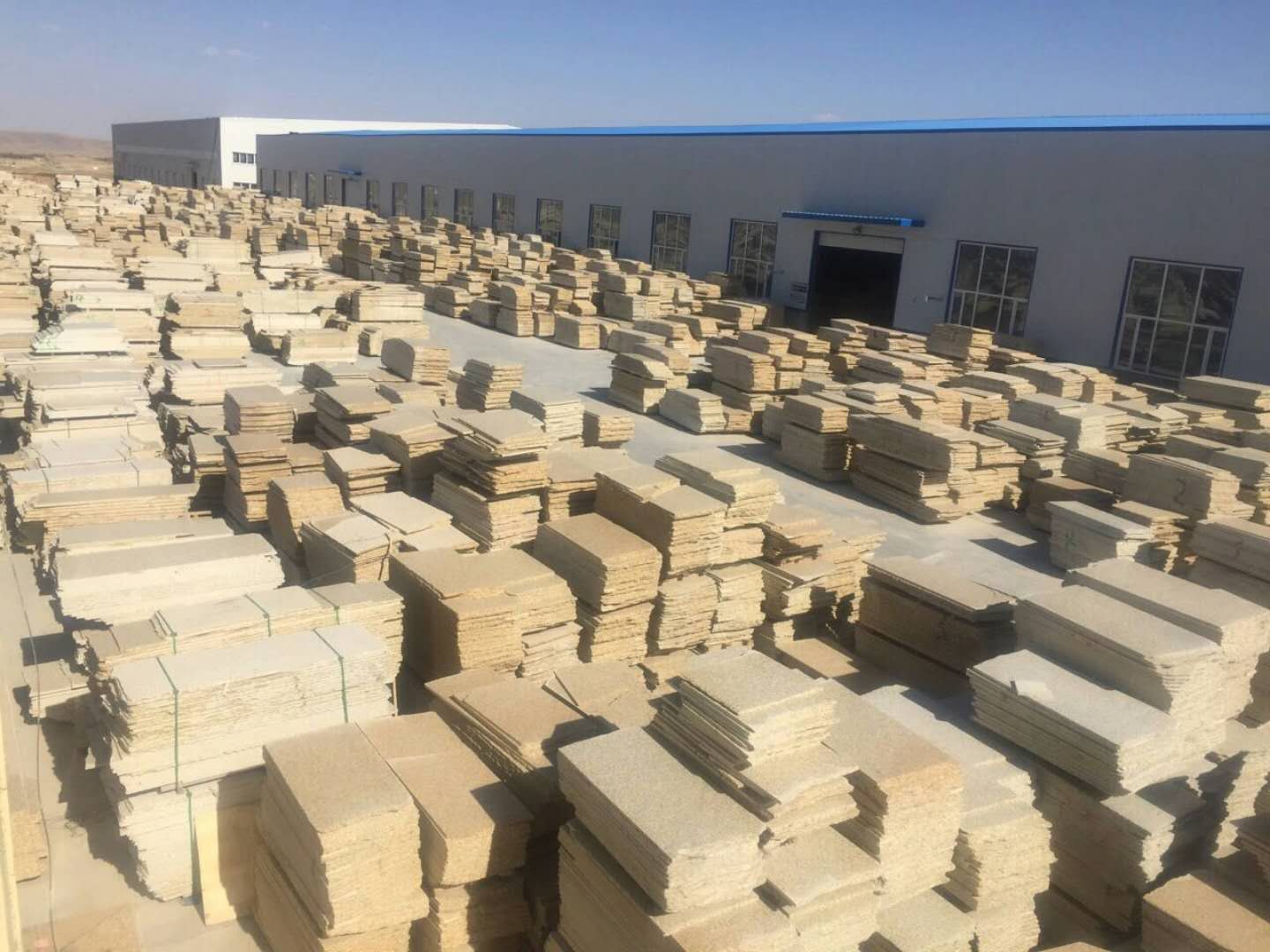 黄金麻石材荒料